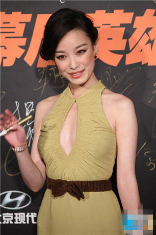 除了柳岩外,娱乐圈还有这些你意想不到的大胸女明星!