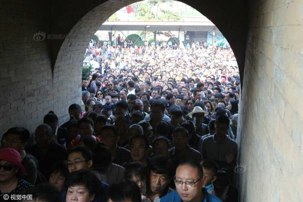 黄金周过半:接待游客4.15亿人次 吸金3397亿